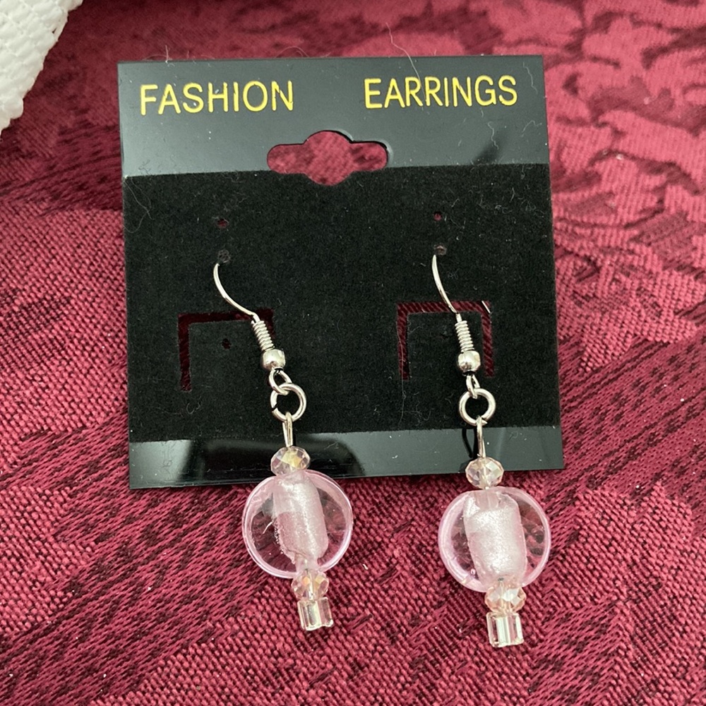 NWOT “PRETTY IN PINK” EARRINGS HANDCRAFTED SOFT PINK BLOWN GLASS & CRYSTAL